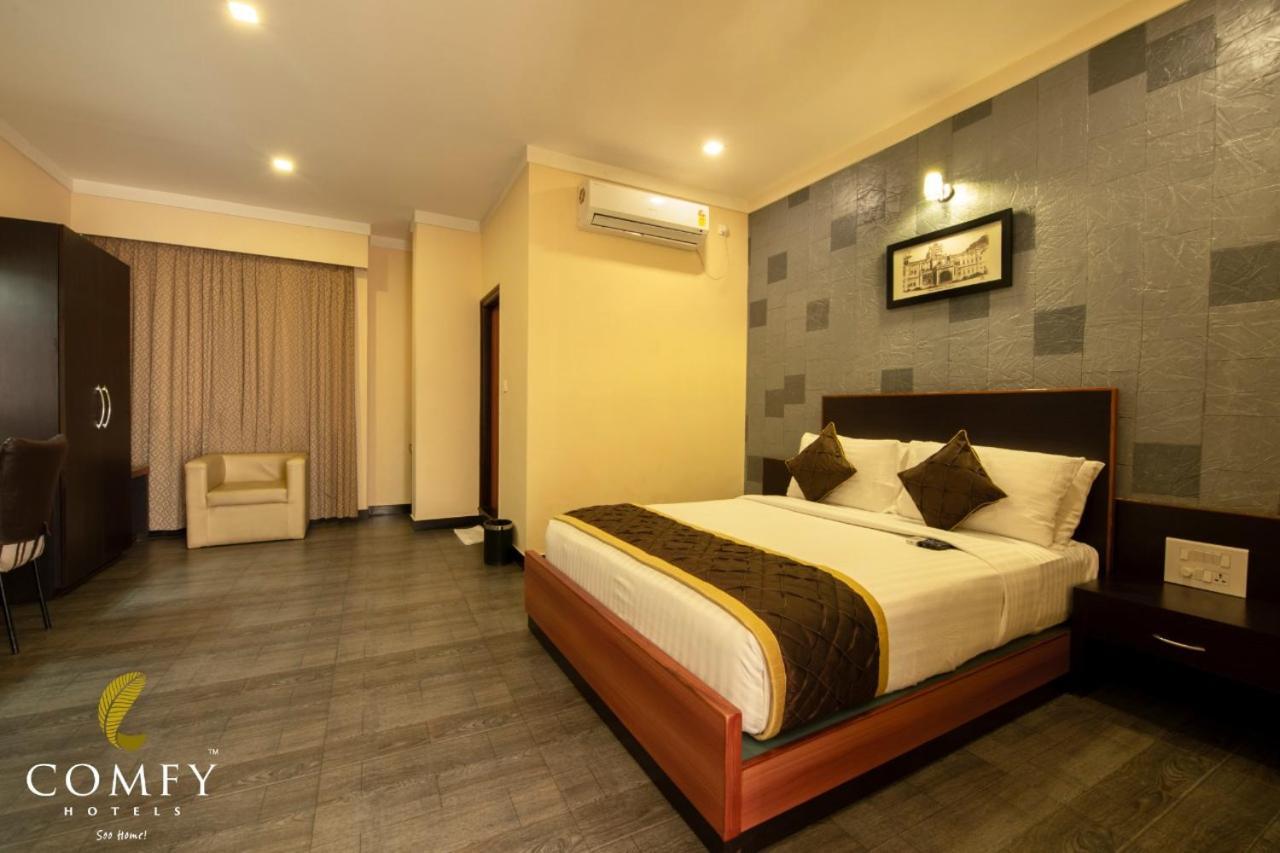Comfy Luxury Hotel Bengalúr Exteriér fotografie