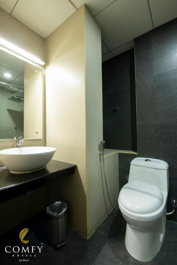 Comfy Luxury Hotel Bengalúr Exteriér fotografie